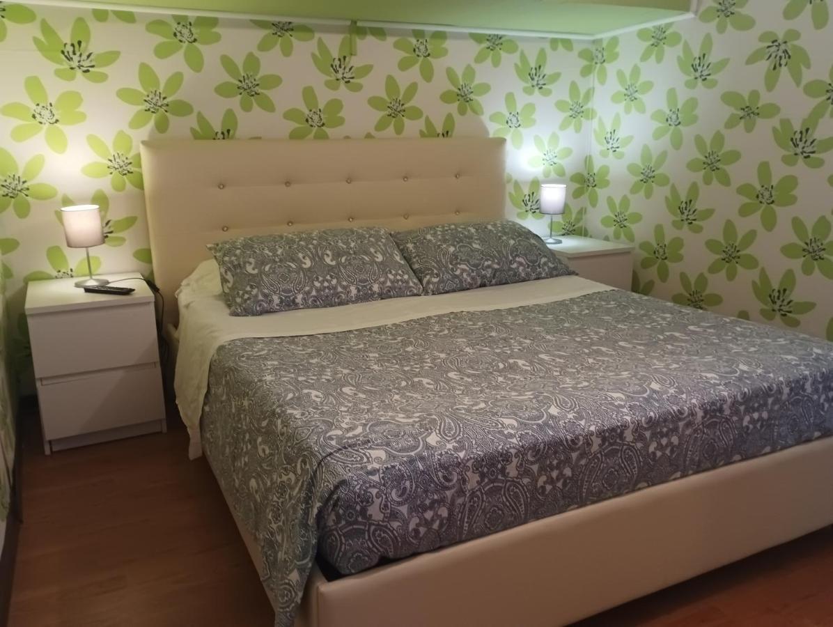 נאפולי Beb Maryposa Appartment מראה חיצוני תמונה