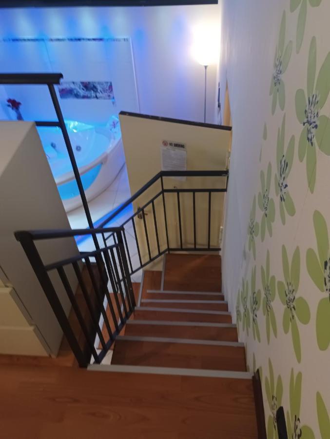 נאפולי Beb Maryposa Appartment מראה חיצוני תמונה