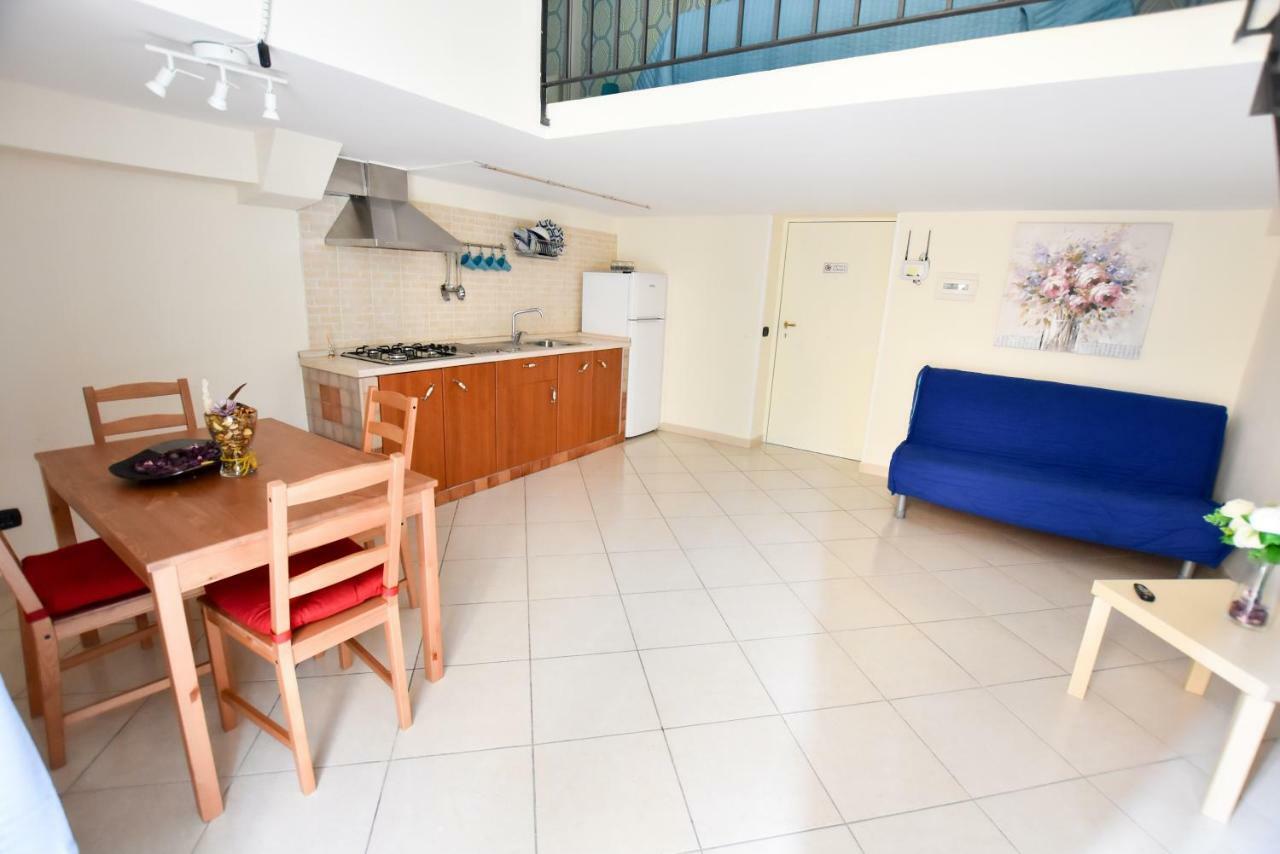 נאפולי Beb Maryposa Appartment מראה חיצוני תמונה